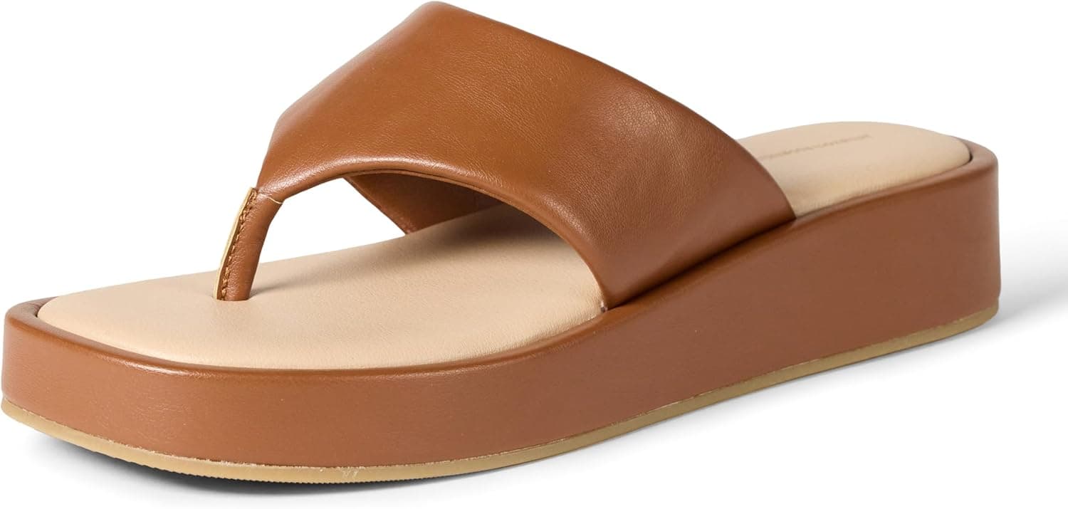 Amazon Essentials Flatform Thong Sandals | Sandálias de dedo planas para mulher em pele sintética com palmilha acolchoada
