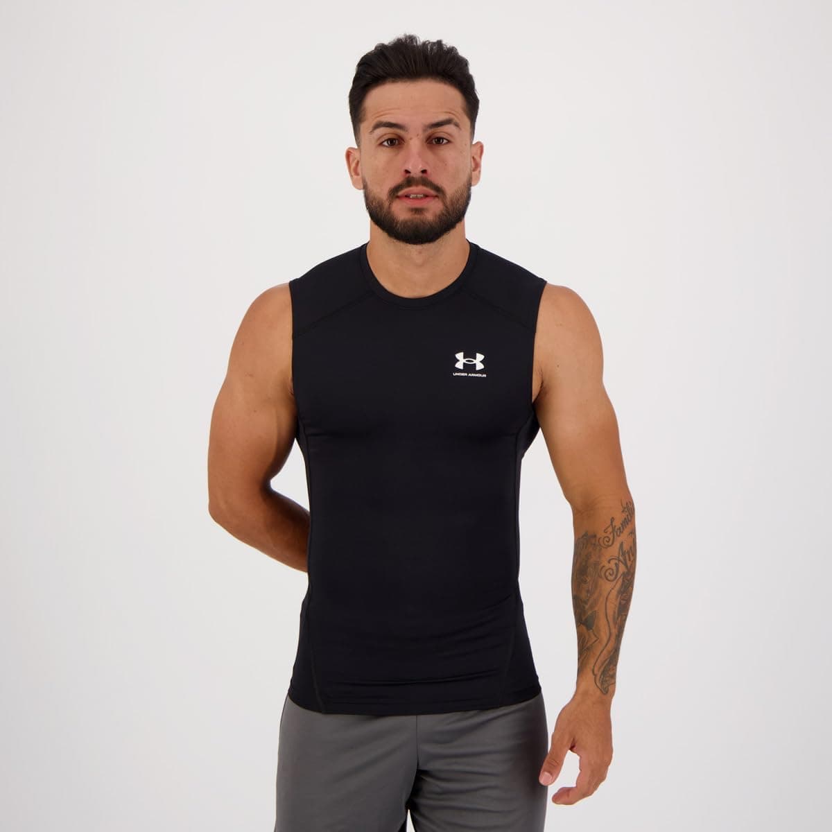 Under Armour T-shirt de manga cava desportiva para homem