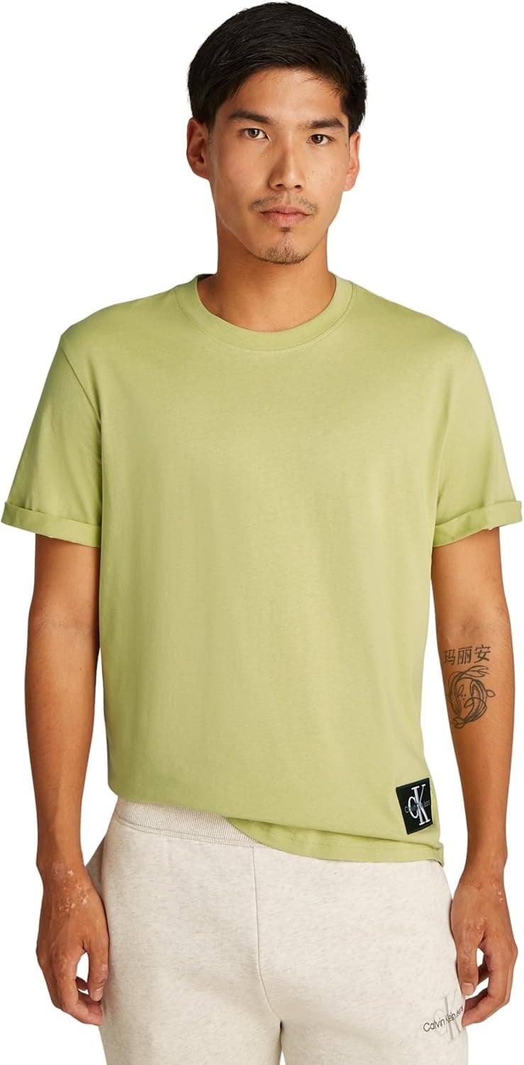 Calvin Klein T-shirt manga curta com gola redonda e distintivo de manga curta para homens 