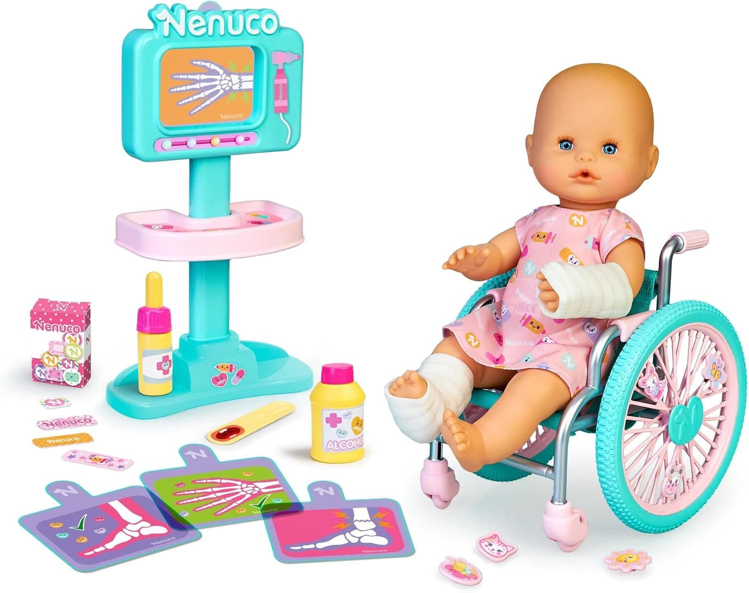 NENUCO - Emergência médica! Conjunto de jogos, boneco bebé 35 cm e corpo duro, com acessórios para cuidar, radiografias, cadeira de rodas e gesso, para meninos e meninas desde 2 anos, famosa