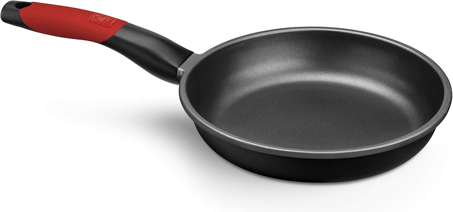 BRA Premiere frigideira de 18 cm, alumínio fundido, tricamada anti-aderente reforçado sem PFOA, adequada para todos os tipos de cozinhas, incluindo indução, cor vermelha