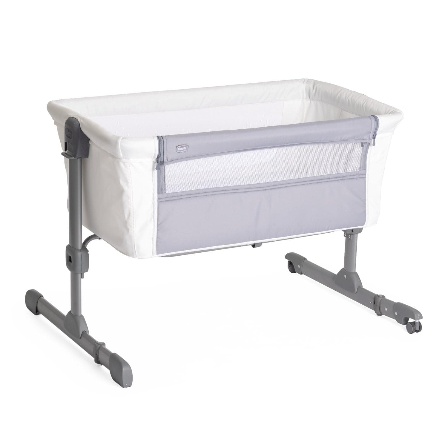 Chicco Next2Me Essential berço para bebés lateral à cama, sustentável, compatível com várias cama, altura regulável, inclinável, boa circulação do ar, colchão e bolsa incluídos, branco