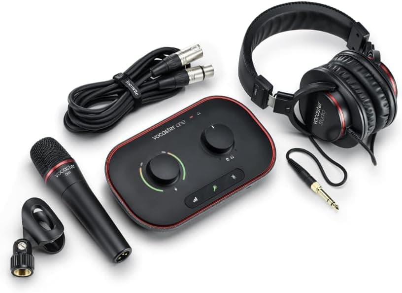 Focusrite Vocaster One Studio: interface de podcast para gravar como um criador independente, com microfone Vocaster DM1 e auriculares HP60v estúdio
